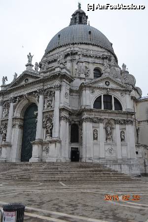 [P05] Santa Maria della Salute » foto by Kyandra
 - 
<span class="allrVoted glyphicon glyphicon-heart hidden" id="av403325"></span>
<a class="m-l-10 hidden" id="sv403325" onclick="voting_Foto_DelVot(,403325,1229)" role="button">șterge vot <span class="glyphicon glyphicon-remove"></span></a>
<a id="v9403325" class=" c-red"  onclick="voting_Foto_SetVot(403325)" role="button"><span class="glyphicon glyphicon-heart-empty"></span> <b>LIKE</b> = Votează poza</a> <img class="hidden"  id="f403325W9" src="/imagini/loader.gif" border="0" /><span class="AjErrMes hidden" id="e403325ErM"></span>