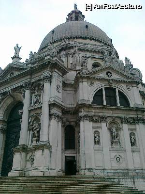 [P07] Biserica Santa Maria della Salute - una din cele mai frumoase (dacă nu cea mai) din Veneția...  » foto by Klaudyia
 - 
<span class="allrVoted glyphicon glyphicon-heart hidden" id="av512512"></span>
<a class="m-l-10 hidden" id="sv512512" onclick="voting_Foto_DelVot(,512512,1229)" role="button">șterge vot <span class="glyphicon glyphicon-remove"></span></a>
<a id="v9512512" class=" c-red"  onclick="voting_Foto_SetVot(512512)" role="button"><span class="glyphicon glyphicon-heart-empty"></span> <b>LIKE</b> = Votează poza</a> <img class="hidden"  id="f512512W9" src="/imagini/loader.gif" border="0" /><span class="AjErrMes hidden" id="e512512ErM"></span>