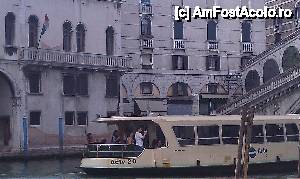 [P03] Autobuzul local (vaporetto) pe Canal Grande. Venetia, Italia.  » foto by traian.leuca †
 - 
<span class="allrVoted glyphicon glyphicon-heart hidden" id="av404841"></span>
<a class="m-l-10 hidden" id="sv404841" onclick="voting_Foto_DelVot(,404841,1229)" role="button">șterge vot <span class="glyphicon glyphicon-remove"></span></a>
<a id="v9404841" class=" c-red"  onclick="voting_Foto_SetVot(404841)" role="button"><span class="glyphicon glyphicon-heart-empty"></span> <b>LIKE</b> = Votează poza</a> <img class="hidden"  id="f404841W9" src="/imagini/loader.gif" border="0" /><span class="AjErrMes hidden" id="e404841ErM"></span>