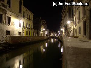 [P49] Canal secundar. Venetia este un adevarat paradis al fotografilor.  » foto by dianabzs
 - 
<span class="allrVoted glyphicon glyphicon-heart hidden" id="av422773"></span>
<a class="m-l-10 hidden" id="sv422773" onclick="voting_Foto_DelVot(,422773,1229)" role="button">șterge vot <span class="glyphicon glyphicon-remove"></span></a>
<a id="v9422773" class=" c-red"  onclick="voting_Foto_SetVot(422773)" role="button"><span class="glyphicon glyphicon-heart-empty"></span> <b>LIKE</b> = Votează poza</a> <img class="hidden"  id="f422773W9" src="/imagini/loader.gif" border="0" /><span class="AjErrMes hidden" id="e422773ErM"></span>