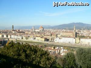 [P26] Florența din Piazzale Michelangelo.  » foto by ariciu*
 - 
<span class="allrVoted glyphicon glyphicon-heart hidden" id="av481818"></span>
<a class="m-l-10 hidden" id="sv481818" onclick="voting_Foto_DelVot(,481818,1230)" role="button">șterge vot <span class="glyphicon glyphicon-remove"></span></a>
<a id="v9481818" class=" c-red"  onclick="voting_Foto_SetVot(481818)" role="button"><span class="glyphicon glyphicon-heart-empty"></span> <b>LIKE</b> = Votează poza</a> <img class="hidden"  id="f481818W9" src="/imagini/loader.gif" border="0" /><span class="AjErrMes hidden" id="e481818ErM"></span>