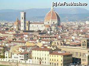 [P27] Zoom pe Santa Maria del Fiore din Piazzale Michelangelo.  » foto by ariciu*
 - 
<span class="allrVoted glyphicon glyphicon-heart hidden" id="av481819"></span>
<a class="m-l-10 hidden" id="sv481819" onclick="voting_Foto_DelVot(,481819,1230)" role="button">șterge vot <span class="glyphicon glyphicon-remove"></span></a>
<a id="v9481819" class=" c-red"  onclick="voting_Foto_SetVot(481819)" role="button"><span class="glyphicon glyphicon-heart-empty"></span> <b>LIKE</b> = Votează poza</a> <img class="hidden"  id="f481819W9" src="/imagini/loader.gif" border="0" /><span class="AjErrMes hidden" id="e481819ErM"></span>