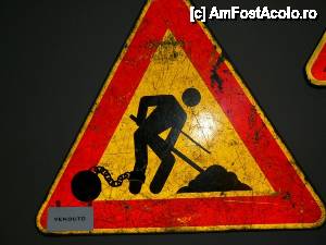 [P45] Un alt semn de circulație deosebit de sugestiv.  » foto by ariciu*
 - 
<span class="allrVoted glyphicon glyphicon-heart hidden" id="av481837"></span>
<a class="m-l-10 hidden" id="sv481837" onclick="voting_Foto_DelVot(,481837,1230)" role="button">șterge vot <span class="glyphicon glyphicon-remove"></span></a>
<a id="v9481837" class=" c-red"  onclick="voting_Foto_SetVot(481837)" role="button"><span class="glyphicon glyphicon-heart-empty"></span> <b>LIKE</b> = Votează poza</a> <img class="hidden"  id="f481837W9" src="/imagini/loader.gif" border="0" /><span class="AjErrMes hidden" id="e481837ErM"></span>