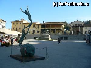 [P46] Fiesole, piața centrală.  » foto by ariciu*
 - 
<span class="allrVoted glyphicon glyphicon-heart hidden" id="av481838"></span>
<a class="m-l-10 hidden" id="sv481838" onclick="voting_Foto_DelVot(,481838,1230)" role="button">șterge vot <span class="glyphicon glyphicon-remove"></span></a>
<a id="v9481838" class=" c-red"  onclick="voting_Foto_SetVot(481838)" role="button"><span class="glyphicon glyphicon-heart-empty"></span> <b>LIKE</b> = Votează poza</a> <img class="hidden"  id="f481838W9" src="/imagini/loader.gif" border="0" /><span class="AjErrMes hidden" id="e481838ErM"></span>
