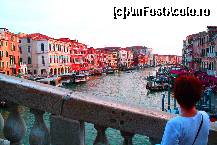 [P01] Canal Grande, de pe podul Rialto » foto by timis
 - 
<span class="allrVoted glyphicon glyphicon-heart hidden" id="av410289"></span>
<a class="m-l-10 hidden" id="sv410289" onclick="voting_Foto_DelVot(,410289,1230)" role="button">șterge vot <span class="glyphicon glyphicon-remove"></span></a>
<a id="v9410289" class=" c-red"  onclick="voting_Foto_SetVot(410289)" role="button"><span class="glyphicon glyphicon-heart-empty"></span> <b>LIKE</b> = Votează poza</a> <img class="hidden"  id="f410289W9" src="/imagini/loader.gif" border="0" /><span class="AjErrMes hidden" id="e410289ErM"></span>