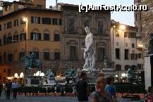 [P12] Din Piazza del Palazzo Vecchio pe straduta sin stanga fotografiei ajungeti la pizzeria- (ristorante e cam mult spus) Toto, un local mic si cochet cu o delicioasa pizza napoletana » foto by timis
 - 
<span class="allrVoted glyphicon glyphicon-heart hidden" id="av410300"></span>
<a class="m-l-10 hidden" id="sv410300" onclick="voting_Foto_DelVot(,410300,1230)" role="button">șterge vot <span class="glyphicon glyphicon-remove"></span></a>
<a id="v9410300" class=" c-red"  onclick="voting_Foto_SetVot(410300)" role="button"><span class="glyphicon glyphicon-heart-empty"></span> <b>LIKE</b> = Votează poza</a> <img class="hidden"  id="f410300W9" src="/imagini/loader.gif" border="0" /><span class="AjErrMes hidden" id="e410300ErM"></span>