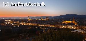 [P86] Vedere din Piazzale Michelangelo. de la stânga la dreapta podurile peste Arno, Palazzo Vecchio, Piazza del Duomo și Basilica Santa Croce.  » foto by Aurici
 - 
<span class="allrVoted glyphicon glyphicon-heart hidden" id="av1087628"></span>
<a class="m-l-10 hidden" id="sv1087628" onclick="voting_Foto_DelVot(,1087628,1230)" role="button">șterge vot <span class="glyphicon glyphicon-remove"></span></a>
<a id="v91087628" class=" c-red"  onclick="voting_Foto_SetVot(1087628)" role="button"><span class="glyphicon glyphicon-heart-empty"></span> <b>LIKE</b> = Votează poza</a> <img class="hidden"  id="f1087628W9" src="/imagini/loader.gif" border="0" /><span class="AjErrMes hidden" id="e1087628ErM"></span>
