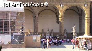 [P48] Piazza Signoriei - Loggia dei Lanzi.  » foto by ovidiuyepi
 - 
<span class="allrVoted glyphicon glyphicon-heart hidden" id="av1152840"></span>
<a class="m-l-10 hidden" id="sv1152840" onclick="voting_Foto_DelVot(,1152840,1230)" role="button">șterge vot <span class="glyphicon glyphicon-remove"></span></a>
<a id="v91152840" class=" c-red"  onclick="voting_Foto_SetVot(1152840)" role="button"><span class="glyphicon glyphicon-heart-empty"></span> <b>LIKE</b> = Votează poza</a> <img class="hidden"  id="f1152840W9" src="/imagini/loader.gif" border="0" /><span class="AjErrMes hidden" id="e1152840ErM"></span>