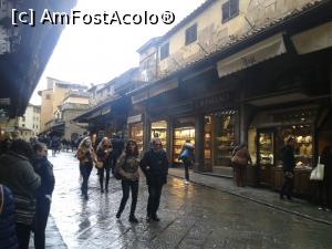 [P10] Scumpete pe Ponte Vecchio » foto by Marius 72
 - 
<span class="allrVoted glyphicon glyphicon-heart hidden" id="av720430"></span>
<a class="m-l-10 hidden" id="sv720430" onclick="voting_Foto_DelVot(,720430,1230)" role="button">șterge vot <span class="glyphicon glyphicon-remove"></span></a>
<a id="v9720430" class=" c-red"  onclick="voting_Foto_SetVot(720430)" role="button"><span class="glyphicon glyphicon-heart-empty"></span> <b>LIKE</b> = Votează poza</a> <img class="hidden"  id="f720430W9" src="/imagini/loader.gif" border="0" /><span class="AjErrMes hidden" id="e720430ErM"></span>