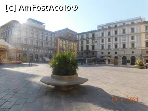 [P35] Piazza della Republica » foto by irinad
 - 
<span class="allrVoted glyphicon glyphicon-heart hidden" id="av1257631"></span>
<a class="m-l-10 hidden" id="sv1257631" onclick="voting_Foto_DelVot(,1257631,1230)" role="button">șterge vot <span class="glyphicon glyphicon-remove"></span></a>
<a id="v91257631" class=" c-red"  onclick="voting_Foto_SetVot(1257631)" role="button"><span class="glyphicon glyphicon-heart-empty"></span> <b>LIKE</b> = Votează poza</a> <img class="hidden"  id="f1257631W9" src="/imagini/loader.gif" border="0" /><span class="AjErrMes hidden" id="e1257631ErM"></span>