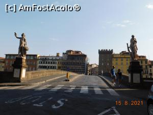 [P26] Ponte Santa Trinità » foto by irinad
 - 
<span class="allrVoted glyphicon glyphicon-heart hidden" id="av1259140"></span>
<a class="m-l-10 hidden" id="sv1259140" onclick="voting_Foto_DelVot(,1259140,1230)" role="button">șterge vot <span class="glyphicon glyphicon-remove"></span></a>
<a id="v91259140" class=" c-red"  onclick="voting_Foto_SetVot(1259140)" role="button"><span class="glyphicon glyphicon-heart-empty"></span> <b>LIKE</b> = Votează poza</a> <img class="hidden"  id="f1259140W9" src="/imagini/loader.gif" border="0" /><span class="AjErrMes hidden" id="e1259140ErM"></span>