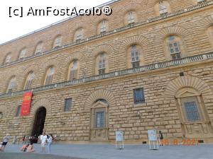 [P29] Palazzo Pitti » foto by irinad
 - 
<span class="allrVoted glyphicon glyphicon-heart hidden" id="av1259143"></span>
<a class="m-l-10 hidden" id="sv1259143" onclick="voting_Foto_DelVot(,1259143,1230)" role="button">șterge vot <span class="glyphicon glyphicon-remove"></span></a>
<a id="v91259143" class=" c-red"  onclick="voting_Foto_SetVot(1259143)" role="button"><span class="glyphicon glyphicon-heart-empty"></span> <b>LIKE</b> = Votează poza</a> <img class="hidden"  id="f1259143W9" src="/imagini/loader.gif" border="0" /><span class="AjErrMes hidden" id="e1259143ErM"></span>