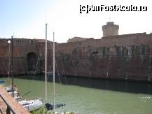 [P16] FORTEZZA VECCHIA-ZIDURI FORTIFICATII SI TORRE MATILDE » foto by ile57b
 - 
<span class="allrVoted glyphicon glyphicon-heart hidden" id="av452824"></span>
<a class="m-l-10 hidden" id="sv452824" onclick="voting_Foto_DelVot(,452824,1231)" role="button">șterge vot <span class="glyphicon glyphicon-remove"></span></a>
<a id="v9452824" class=" c-red"  onclick="voting_Foto_SetVot(452824)" role="button"><span class="glyphicon glyphicon-heart-empty"></span> <b>LIKE</b> = Votează poza</a> <img class="hidden"  id="f452824W9" src="/imagini/loader.gif" border="0" /><span class="AjErrMes hidden" id="e452824ErM"></span>
