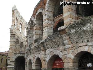 [P18] Arena din Verona » foto by vlado2
 - 
<span class="allrVoted glyphicon glyphicon-heart hidden" id="av549955"></span>
<a class="m-l-10 hidden" id="sv549955" onclick="voting_Foto_DelVot(,549955,1233)" role="button">șterge vot <span class="glyphicon glyphicon-remove"></span></a>
<a id="v9549955" class=" c-red"  onclick="voting_Foto_SetVot(549955)" role="button"><span class="glyphicon glyphicon-heart-empty"></span> <b>LIKE</b> = Votează poza</a> <img class="hidden"  id="f549955W9" src="/imagini/loader.gif" border="0" /><span class="AjErrMes hidden" id="e549955ErM"></span>