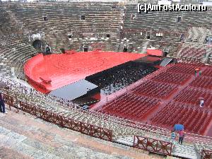 [P20] Arena din Verona pregatindu-se pentru spectacolul 'Romeo si Julieta' » foto by vlado2
 - 
<span class="allrVoted glyphicon glyphicon-heart hidden" id="av549957"></span>
<a class="m-l-10 hidden" id="sv549957" onclick="voting_Foto_DelVot(,549957,1233)" role="button">șterge vot <span class="glyphicon glyphicon-remove"></span></a>
<a id="v9549957" class=" c-red"  onclick="voting_Foto_SetVot(549957)" role="button"><span class="glyphicon glyphicon-heart-empty"></span> <b>LIKE</b> = Votează poza</a> <img class="hidden"  id="f549957W9" src="/imagini/loader.gif" border="0" /><span class="AjErrMes hidden" id="e549957ErM"></span>