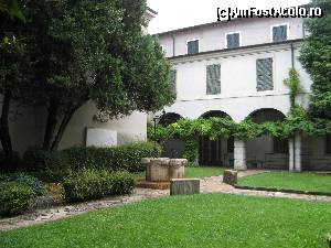 [P08] San Francesco al Corso sau Mormantul Julietei din Verona » foto by vlado2
 - 
<span class="allrVoted glyphicon glyphicon-heart hidden" id="av549945"></span>
<a class="m-l-10 hidden" id="sv549945" onclick="voting_Foto_DelVot(,549945,1233)" role="button">șterge vot <span class="glyphicon glyphicon-remove"></span></a>
<a id="v9549945" class=" c-red"  onclick="voting_Foto_SetVot(549945)" role="button"><span class="glyphicon glyphicon-heart-empty"></span> <b>LIKE</b> = Votează poza</a> <img class="hidden"  id="f549945W9" src="/imagini/loader.gif" border="0" /><span class="AjErrMes hidden" id="e549945ErM"></span>