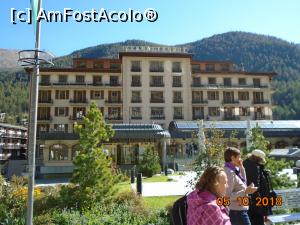 [P10] Grand Hotel Zermatterhof » foto by Mitica49
 - 
<span class="allrVoted glyphicon glyphicon-heart hidden" id="av1023670"></span>
<a class="m-l-10 hidden" id="sv1023670" onclick="voting_Foto_DelVot(,1023670,1236)" role="button">șterge vot <span class="glyphicon glyphicon-remove"></span></a>
<a id="v91023670" class=" c-red"  onclick="voting_Foto_SetVot(1023670)" role="button"><span class="glyphicon glyphicon-heart-empty"></span> <b>LIKE</b> = Votează poza</a> <img class="hidden"  id="f1023670W9" src="/imagini/loader.gif" border="0" /><span class="AjErrMes hidden" id="e1023670ErM"></span>
