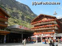 [P07] Gara din Zermatt, o frumusete, fara nicio exagerare » foto by ileanaxperta*
 - 
<span class="allrVoted glyphicon glyphicon-heart hidden" id="av299824"></span>
<a class="m-l-10 hidden" id="sv299824" onclick="voting_Foto_DelVot(,299824,1236)" role="button">șterge vot <span class="glyphicon glyphicon-remove"></span></a>
<a id="v9299824" class=" c-red"  onclick="voting_Foto_SetVot(299824)" role="button"><span class="glyphicon glyphicon-heart-empty"></span> <b>LIKE</b> = Votează poza</a> <img class="hidden"  id="f299824W9" src="/imagini/loader.gif" border="0" /><span class="AjErrMes hidden" id="e299824ErM"></span>