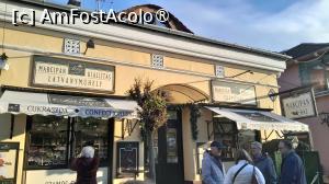 [P34] la pas prin Szentendre, magazinul de martipan » foto by Yolanda
 - 
<span class="allrVoted glyphicon glyphicon-heart hidden" id="av1511989"></span>
<a class="m-l-10 hidden" id="sv1511989" onclick="voting_Foto_DelVot(,1511989,1275)" role="button">șterge vot <span class="glyphicon glyphicon-remove"></span></a>
<a id="v91511989" class=" c-red"  onclick="voting_Foto_SetVot(1511989)" role="button"><span class="glyphicon glyphicon-heart-empty"></span> <b>LIKE</b> = Votează poza</a> <img class="hidden"  id="f1511989W9" src="/imagini/loader.gif" border="0" /><span class="AjErrMes hidden" id="e1511989ErM"></span>