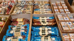 [P37] Szentendre, magazinul de martipan » foto by Yolanda
 - 
<span class="allrVoted glyphicon glyphicon-heart hidden" id="av1511992"></span>
<a class="m-l-10 hidden" id="sv1511992" onclick="voting_Foto_DelVot(,1511992,1275)" role="button">șterge vot <span class="glyphicon glyphicon-remove"></span></a>
<a id="v91511992" class=" c-red"  onclick="voting_Foto_SetVot(1511992)" role="button"><span class="glyphicon glyphicon-heart-empty"></span> <b>LIKE</b> = Votează poza</a> <img class="hidden"  id="f1511992W9" src="/imagini/loader.gif" border="0" /><span class="AjErrMes hidden" id="e1511992ErM"></span>