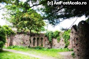 [P04] Gunnersbury Park » foto by dranal
 - 
<span class="allrVoted glyphicon glyphicon-heart hidden" id="av634277"></span>
<a class="m-l-10 hidden" id="sv634277" onclick="voting_Foto_DelVot(,634277,1570)" role="button">șterge vot <span class="glyphicon glyphicon-remove"></span></a>
<a id="v9634277" class=" c-red"  onclick="voting_Foto_SetVot(634277)" role="button"><span class="glyphicon glyphicon-heart-empty"></span> <b>LIKE</b> = Votează poza</a> <img class="hidden"  id="f634277W9" src="/imagini/loader.gif" border="0" /><span class="AjErrMes hidden" id="e634277ErM"></span>