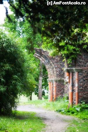 [P05] tot Gunnersbury Park » foto by dranal
 - 
<span class="allrVoted glyphicon glyphicon-heart hidden" id="av634278"></span>
<a class="m-l-10 hidden" id="sv634278" onclick="voting_Foto_DelVot(,634278,1570)" role="button">șterge vot <span class="glyphicon glyphicon-remove"></span></a>
<a id="v9634278" class=" c-red"  onclick="voting_Foto_SetVot(634278)" role="button"><span class="glyphicon glyphicon-heart-empty"></span> <b>LIKE</b> = Votează poza</a> <img class="hidden"  id="f634278W9" src="/imagini/loader.gif" border="0" /><span class="AjErrMes hidden" id="e634278ErM"></span>