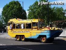 [P30] Londra - London duck tours, turul oraşului cu amfibii de la debarcarea din Normandia, restaurate şi adaptate! (şi se merge şi pe apa Tamisei, nu-s doar de decor)! » foto by Dragoș_MD
 - 
<span class="allrVoted glyphicon glyphicon-heart hidden" id="av205372"></span>
<a class="m-l-10 hidden" id="sv205372" onclick="voting_Foto_DelVot(,205372,1570)" role="button">șterge vot <span class="glyphicon glyphicon-remove"></span></a>
<a id="v9205372" class=" c-red"  onclick="voting_Foto_SetVot(205372)" role="button"><span class="glyphicon glyphicon-heart-empty"></span> <b>LIKE</b> = Votează poza</a> <img class="hidden"  id="f205372W9" src="/imagini/loader.gif" border="0" /><span class="AjErrMes hidden" id="e205372ErM"></span>