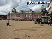 [P28] Horse Guards Parade » foto by Alina53
 - 
<span class="allrVoted glyphicon glyphicon-heart hidden" id="av57512"></span>
<a class="m-l-10 hidden" id="sv57512" onclick="voting_Foto_DelVot(,57512,1570)" role="button">șterge vot <span class="glyphicon glyphicon-remove"></span></a>
<a id="v957512" class=" c-red"  onclick="voting_Foto_SetVot(57512)" role="button"><span class="glyphicon glyphicon-heart-empty"></span> <b>LIKE</b> = Votează poza</a> <img class="hidden"  id="f57512W9" src="/imagini/loader.gif" border="0" /><span class="AjErrMes hidden" id="e57512ErM"></span>