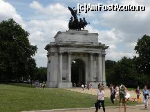 [P49] Wellington Arch » foto by Alina53
 - 
<span class="allrVoted glyphicon glyphicon-heart hidden" id="av57537"></span>
<a class="m-l-10 hidden" id="sv57537" onclick="voting_Foto_DelVot(,57537,1570)" role="button">șterge vot <span class="glyphicon glyphicon-remove"></span></a>
<a id="v957537" class=" c-red"  onclick="voting_Foto_SetVot(57537)" role="button"><span class="glyphicon glyphicon-heart-empty"></span> <b>LIKE</b> = Votează poza</a> <img class="hidden"  id="f57537W9" src="/imagini/loader.gif" border="0" /><span class="AjErrMes hidden" id="e57537ErM"></span>