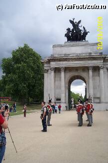 [P97] Wellington Arch » foto by Alina53
 - 
<span class="allrVoted glyphicon glyphicon-heart hidden" id="av57636"></span>
<a class="m-l-10 hidden" id="sv57636" onclick="voting_Foto_DelVot(,57636,1570)" role="button">șterge vot <span class="glyphicon glyphicon-remove"></span></a>
<a id="v957636" class=" c-red"  onclick="voting_Foto_SetVot(57636)" role="button"><span class="glyphicon glyphicon-heart-empty"></span> <b>LIKE</b> = Votează poza</a> <img class="hidden"  id="f57636W9" src="/imagini/loader.gif" border="0" /><span class="AjErrMes hidden" id="e57636ErM"></span>