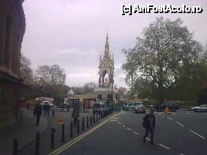 [P19] Monumentul Albert, vazut de la Royal Albert Hall, Londra.  » foto by traian.leuca †
 - 
<span class="allrVoted glyphicon glyphicon-heart hidden" id="av397909"></span>
<a class="m-l-10 hidden" id="sv397909" onclick="voting_Foto_DelVot(,397909,1570)" role="button">șterge vot <span class="glyphicon glyphicon-remove"></span></a>
<a id="v9397909" class=" c-red"  onclick="voting_Foto_SetVot(397909)" role="button"><span class="glyphicon glyphicon-heart-empty"></span> <b>LIKE</b> = Votează poza</a> <img class="hidden"  id="f397909W9" src="/imagini/loader.gif" border="0" /><span class="AjErrMes hidden" id="e397909ErM"></span>