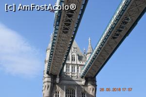 [P34] Platformele estica si vestica ale Tower Bridge - se vad si portiunile cu podeaua de sticla » foto by Pușcașu Marin
 - 
<span class="allrVoted glyphicon glyphicon-heart hidden" id="av974375"></span>
<a class="m-l-10 hidden" id="sv974375" onclick="voting_Foto_DelVot(,974375,1570)" role="button">șterge vot <span class="glyphicon glyphicon-remove"></span></a>
<a id="v9974375" class=" c-red"  onclick="voting_Foto_SetVot(974375)" role="button"><span class="glyphicon glyphicon-heart-empty"></span> <b>LIKE</b> = Votează poza</a> <img class="hidden"  id="f974375W9" src="/imagini/loader.gif" border="0" /><span class="AjErrMes hidden" id="e974375ErM"></span>