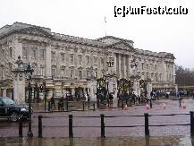 [P15] Buckingham Palace » foto by helen39
 - 
<span class="allrVoted glyphicon glyphicon-heart hidden" id="av188790"></span>
<a class="m-l-10 hidden" id="sv188790" onclick="voting_Foto_DelVot(,188790,1570)" role="button">șterge vot <span class="glyphicon glyphicon-remove"></span></a>
<a id="v9188790" class=" c-red"  onclick="voting_Foto_SetVot(188790)" role="button"><span class="glyphicon glyphicon-heart-empty"></span> <b>LIKE</b> = Votează poza</a> <img class="hidden"  id="f188790W9" src="/imagini/loader.gif" border="0" /><span class="AjErrMes hidden" id="e188790ErM"></span>