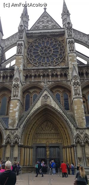 [P03] Westminster Abbey » foto by mariana07
 - 
<span class="allrVoted glyphicon glyphicon-heart hidden" id="av1084892"></span>
<a class="m-l-10 hidden" id="sv1084892" onclick="voting_Foto_DelVot(,1084892,1570)" role="button">șterge vot <span class="glyphicon glyphicon-remove"></span></a>
<a id="v91084892" class=" c-red"  onclick="voting_Foto_SetVot(1084892)" role="button"><span class="glyphicon glyphicon-heart-empty"></span> <b>LIKE</b> = Votează poza</a> <img class="hidden"  id="f1084892W9" src="/imagini/loader.gif" border="0" /><span class="AjErrMes hidden" id="e1084892ErM"></span>