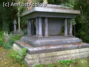 [P15] Highgate Cemetery » foto by Silvia30*
 - 
<span class="allrVoted glyphicon glyphicon-heart hidden" id="av730391"></span>
<a class="m-l-10 hidden" id="sv730391" onclick="voting_Foto_DelVot(,730391,1570)" role="button">șterge vot <span class="glyphicon glyphicon-remove"></span></a>
<a id="v9730391" class=" c-red"  onclick="voting_Foto_SetVot(730391)" role="button"><span class="glyphicon glyphicon-heart-empty"></span> <b>LIKE</b> = Votează poza</a> <img class="hidden"  id="f730391W9" src="/imagini/loader.gif" border="0" /><span class="AjErrMes hidden" id="e730391ErM"></span>