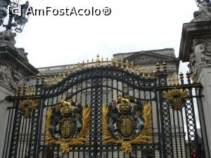 [P19] porti Buckingham Palace » foto by Silvia30*
 - 
<span class="allrVoted glyphicon glyphicon-heart hidden" id="av731415"></span>
<a class="m-l-10 hidden" id="sv731415" onclick="voting_Foto_DelVot(,731415,1570)" role="button">șterge vot <span class="glyphicon glyphicon-remove"></span></a>
<a id="v9731415" class=" c-red"  onclick="voting_Foto_SetVot(731415)" role="button"><span class="glyphicon glyphicon-heart-empty"></span> <b>LIKE</b> = Votează poza</a> <img class="hidden"  id="f731415W9" src="/imagini/loader.gif" border="0" /><span class="AjErrMes hidden" id="e731415ErM"></span>