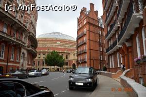 [P05] Fast şi măretie londoneză... Lângă Royal Albert Hall » foto by stefi rus
 - 
<span class="allrVoted glyphicon glyphicon-heart hidden" id="av788306"></span>
<a class="m-l-10 hidden" id="sv788306" onclick="voting_Foto_DelVot(,788306,1570)" role="button">șterge vot <span class="glyphicon glyphicon-remove"></span></a>
<a id="v9788306" class=" c-red"  onclick="voting_Foto_SetVot(788306)" role="button"><span class="glyphicon glyphicon-heart-empty"></span> <b>LIKE</b> = Votează poza</a> <img class="hidden"  id="f788306W9" src="/imagini/loader.gif" border="0" /><span class="AjErrMes hidden" id="e788306ErM"></span>