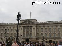 [P12x] Palatul Buckingham » foto by buburuzica
 - 
<span class="allrVoted glyphicon glyphicon-heart hidden" id="av30208"></span>
<a class="m-l-10 hidden" id="sv30208" onclick="voting_Foto_DelVot(,30208,1570)" role="button">șterge vot <span class="glyphicon glyphicon-remove"></span></a>
<a id="v930208" class=" c-red"  onclick="voting_Foto_SetVot(30208)" role="button"><span class="glyphicon glyphicon-heart-empty"></span> <b>LIKE</b> = Votează poza</a> <img class="hidden"  id="f30208W9" src="/imagini/loader.gif" border="0" /><span class="AjErrMes hidden" id="e30208ErM"></span>