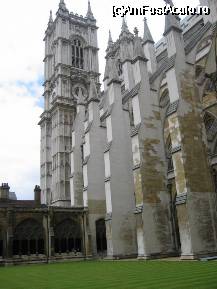 [P14x] Westminster Abbey » foto by buburuzica
 - 
<span class="allrVoted glyphicon glyphicon-heart hidden" id="av30210"></span>
<a class="m-l-10 hidden" id="sv30210" onclick="voting_Foto_DelVot(,30210,1570)" role="button">șterge vot <span class="glyphicon glyphicon-remove"></span></a>
<a id="v930210" class=" c-red"  onclick="voting_Foto_SetVot(30210)" role="button"><span class="glyphicon glyphicon-heart-empty"></span> <b>LIKE</b> = Votează poza</a> <img class="hidden"  id="f30210W9" src="/imagini/loader.gif" border="0" /><span class="AjErrMes hidden" id="e30210ErM"></span>