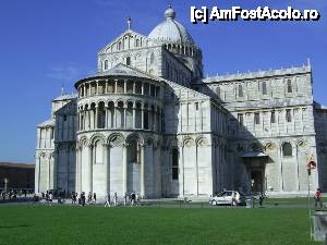 [P15] Pisa - Duomo di Santa Maria Assunta, latura de est.  » foto by iulianic
 - 
<span class="allrVoted glyphicon glyphicon-heart hidden" id="av399993"></span>
<a class="m-l-10 hidden" id="sv399993" onclick="voting_Foto_DelVot(,399993,1574)" role="button">șterge vot <span class="glyphicon glyphicon-remove"></span></a>
<a id="v9399993" class=" c-red"  onclick="voting_Foto_SetVot(399993)" role="button"><span class="glyphicon glyphicon-heart-empty"></span> <b>LIKE</b> = Votează poza</a> <img class="hidden"  id="f399993W9" src="/imagini/loader.gif" border="0" /><span class="AjErrMes hidden" id="e399993ErM"></span>