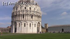 [P39] O minune din Pisa: Baptisteriul San Giovanni.  » foto by ovidiuyepi
 - 
<span class="allrVoted glyphicon glyphicon-heart hidden" id="av1153110"></span>
<a class="m-l-10 hidden" id="sv1153110" onclick="voting_Foto_DelVot(,1153110,1574)" role="button">șterge vot <span class="glyphicon glyphicon-remove"></span></a>
<a id="v91153110" class=" c-red"  onclick="voting_Foto_SetVot(1153110)" role="button"><span class="glyphicon glyphicon-heart-empty"></span> <b>LIKE</b> = Votează poza</a> <img class="hidden"  id="f1153110W9" src="/imagini/loader.gif" border="0" /><span class="AjErrMes hidden" id="e1153110ErM"></span>