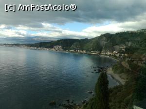 P01 [DEC-2018] Giardini Naxos văzut de pe Via Luigi Pirandello, urcând spre Taormina