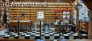 [P17] Zaanse Schans, Ferma de brânzeturi „Catharina”, Interior cu brânzeturi » foto by mprofeanu
 - 
<span class="allrVoted glyphicon glyphicon-heart hidden" id="av1515070"></span>
<a class="m-l-10 hidden" id="sv1515070" onclick="voting_Foto_DelVot(,1515070,1639)" role="button">șterge vot <span class="glyphicon glyphicon-remove"></span></a>
<a id="v91515070" class=" c-red"  onclick="voting_Foto_SetVot(1515070)" role="button"><span class="glyphicon glyphicon-heart-empty"></span> <b>LIKE</b> = Votează poza</a> <img class="hidden"  id="f1515070W9" src="/imagini/loader.gif" border="0" /><span class="AjErrMes hidden" id="e1515070ErM"></span>