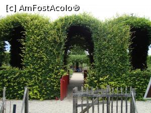[P14] Grădinile castelului -detaliu » foto by mireille
 - 
<span class="allrVoted glyphicon glyphicon-heart hidden" id="av1143572"></span>
<a class="m-l-10 hidden" id="sv1143572" onclick="voting_Foto_DelVot(,1143572,1639)" role="button">șterge vot <span class="glyphicon glyphicon-remove"></span></a>
<a id="v91143572" class=" c-red"  onclick="voting_Foto_SetVot(1143572)" role="button"><span class="glyphicon glyphicon-heart-empty"></span> <b>LIKE</b> = Votează poza</a> <img class="hidden"  id="f1143572W9" src="/imagini/loader.gif" border="0" /><span class="AjErrMes hidden" id="e1143572ErM"></span>