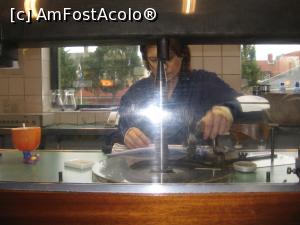 [P13] Atelier de şlefuire diamante » foto by Michi
 - 
<span class="allrVoted glyphicon glyphicon-heart hidden" id="av1162939"></span>
<a class="m-l-10 hidden" id="sv1162939" onclick="voting_Foto_DelVot(,1162939,1639)" role="button">șterge vot <span class="glyphicon glyphicon-remove"></span></a>
<a id="v91162939" class=" c-red"  onclick="voting_Foto_SetVot(1162939)" role="button"><span class="glyphicon glyphicon-heart-empty"></span> <b>LIKE</b> = Votează poza</a> <img class="hidden"  id="f1162939W9" src="/imagini/loader.gif" border="0" /><span class="AjErrMes hidden" id="e1162939ErM"></span>