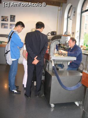 [P14] Atelier de şlefuire diamante » foto by Michi
 - 
<span class="allrVoted glyphicon glyphicon-heart hidden" id="av1162940"></span>
<a class="m-l-10 hidden" id="sv1162940" onclick="voting_Foto_DelVot(,1162940,1639)" role="button">șterge vot <span class="glyphicon glyphicon-remove"></span></a>
<a id="v91162940" class=" c-red"  onclick="voting_Foto_SetVot(1162940)" role="button"><span class="glyphicon glyphicon-heart-empty"></span> <b>LIKE</b> = Votează poza</a> <img class="hidden"  id="f1162940W9" src="/imagini/loader.gif" border="0" /><span class="AjErrMes hidden" id="e1162940ErM"></span>