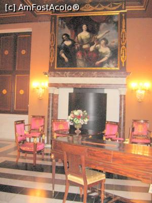 [P06] Salon în Palatul Regal » foto by Michi
 - 
<span class="allrVoted glyphicon glyphicon-heart hidden" id="av1162932"></span>
<a class="m-l-10 hidden" id="sv1162932" onclick="voting_Foto_DelVot(,1162932,1639)" role="button">șterge vot <span class="glyphicon glyphicon-remove"></span></a>
<a id="v91162932" class=" c-red"  onclick="voting_Foto_SetVot(1162932)" role="button"><span class="glyphicon glyphicon-heart-empty"></span> <b>LIKE</b> = Votează poza</a> <img class="hidden"  id="f1162932W9" src="/imagini/loader.gif" border="0" /><span class="AjErrMes hidden" id="e1162932ErM"></span>