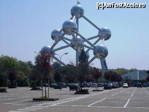 [P03] Spre Atomium.  » foto by melena
 - 
<span class="allrVoted glyphicon glyphicon-heart hidden" id="av616226"></span>
<a class="m-l-10 hidden" id="sv616226" onclick="voting_Foto_DelVot(,616226,1641)" role="button">șterge vot <span class="glyphicon glyphicon-remove"></span></a>
<a id="v9616226" class=" c-red"  onclick="voting_Foto_SetVot(616226)" role="button"><span class="glyphicon glyphicon-heart-empty"></span> <b>LIKE</b> = Votează poza</a> <img class="hidden"  id="f616226W9" src="/imagini/loader.gif" border="0" /><span class="AjErrMes hidden" id="e616226ErM"></span>