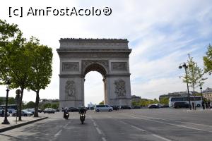 [P03] Arcul de triumf văzut dinspre trecerea de pietoni de la Champs Elysees » foto by AZE
 - 
<span class="allrVoted glyphicon glyphicon-heart hidden" id="av895258"></span>
<a class="m-l-10 hidden" id="sv895258" onclick="voting_Foto_DelVot(,895258,1684)" role="button">șterge vot <span class="glyphicon glyphicon-remove"></span></a>
<a id="v9895258" class=" c-red"  onclick="voting_Foto_SetVot(895258)" role="button"><span class="glyphicon glyphicon-heart-empty"></span> <b>LIKE</b> = Votează poza</a> <img class="hidden"  id="f895258W9" src="/imagini/loader.gif" border="0" /><span class="AjErrMes hidden" id="e895258ErM"></span>