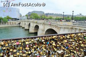 [P02] Pont Neuf văzut din umbra lacătelor prinse de grilajul balustradei » foto by AZE
 - 
<span class="allrVoted glyphicon glyphicon-heart hidden" id="av904958"></span>
<a class="m-l-10 hidden" id="sv904958" onclick="voting_Foto_DelVot(,904958,1684)" role="button">șterge vot <span class="glyphicon glyphicon-remove"></span></a>
<a id="v9904958" class=" c-red"  onclick="voting_Foto_SetVot(904958)" role="button"><span class="glyphicon glyphicon-heart-empty"></span> <b>LIKE</b> = Votează poza</a> <img class="hidden"  id="f904958W9" src="/imagini/loader.gif" border="0" /><span class="AjErrMes hidden" id="e904958ErM"></span>